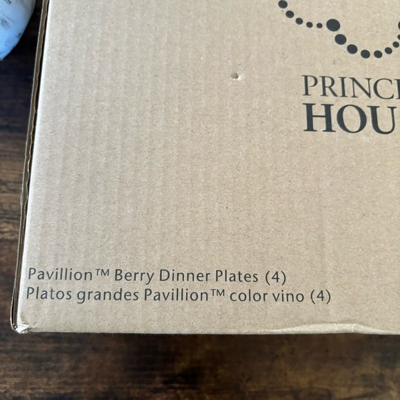 Princess House Set of 4 Pavillion Berry Red 11” Dinner Plates #2229 - Picture 5 of 6